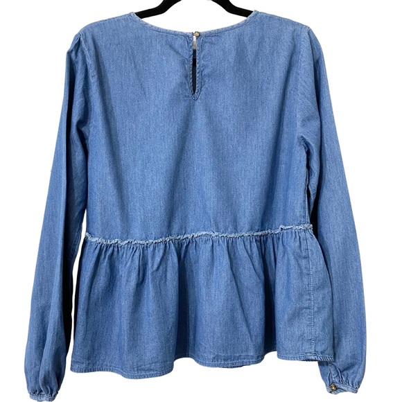 🌺$5  
Universal Thread Chambray Peplum Long Sleeve Top- S - Picture 2 of 12